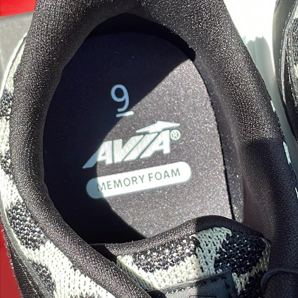 🆕💕 Avia Women's Deluxe Athletic Sneaker - Picture 5 of 7